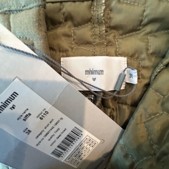 Women’s quilted forest green skirt new with tags. - Picture 3 of 8